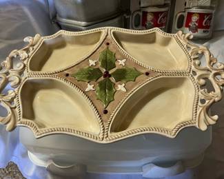 HOLIDAY SERVING DISH