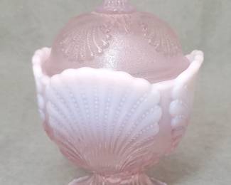 LM014 Opalescent Pink Glass Seashell Sugar Bowl