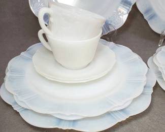 LM111 MacBeth Evans American Sweetheart Monax Opalescent