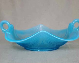 LM053 Opalescent Blue Swan Bowl