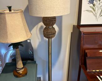 Floor lamp