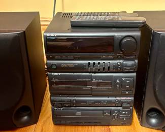 Sony CD Player- Mini Hi-Fi Component System- MHC 550
