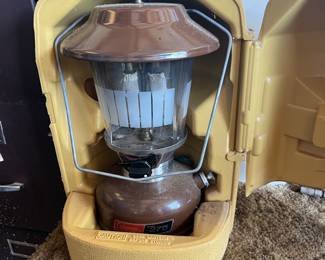 Coleman lantern model 275 with case