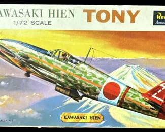 Revell Kawasaki Hien Tony Plane Kit