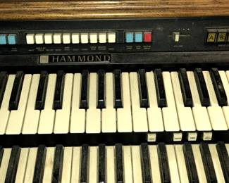 Hammond Organ keyboard....Brite Foot....Compose A Chord