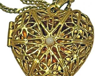 Gold Tone Filigree Locket