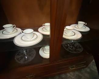 Minton Place Settings