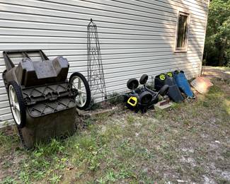 Outdoor carts/garden items