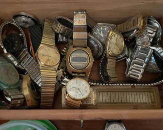 This will be in estate sale house #1 on County Road 1082 Vinemont. There will be a sign in the yard.