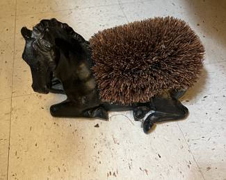 This will be in Estate Sale house #1 on County Road 1082 Vinemont.  There will be a sign in the yard.