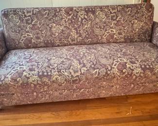 Folds out like a futon