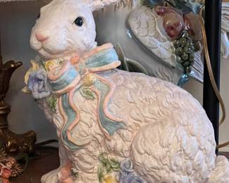 So many beautiful holiday decorations for every season