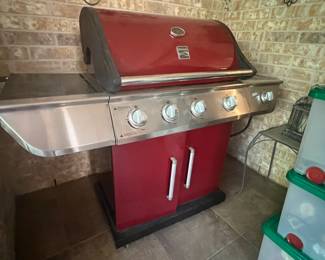 Kenmore 4 burner outdoor gas grill with shelf - $165