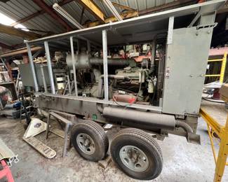 Diesel powered sandblasting unit in excellent shape