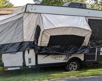 2017 COACHMAN CLIPPER: pop up camper, loaded, barely used