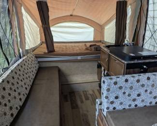 2017 COACHMAN CLIPPER: pop up camper, loaded, barely used