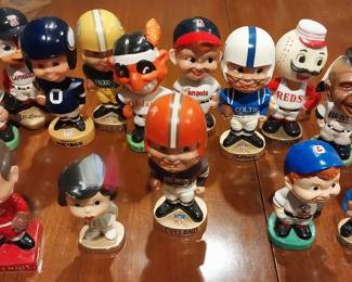 Vintage bobble heads, Detroit, Tigers, Wings, Lions, Reds, Indians, Packers, Cubs, Braves, Orioles, Angels, Browns, Colts, Vikings, Cardinals