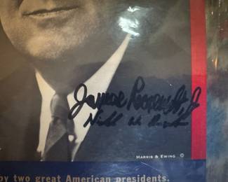autograph detail