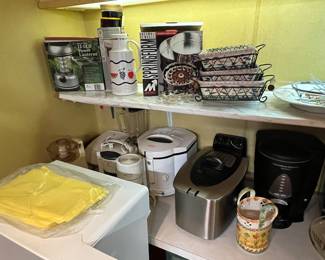 More kitchen miscellaneous......