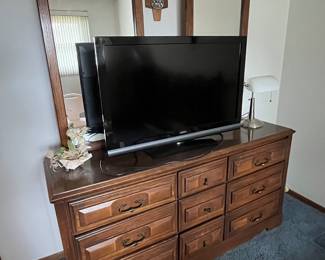 Dresser with mirrors