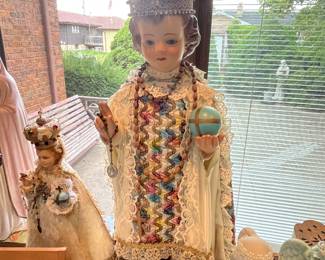 Infant Jesus of Prague statue