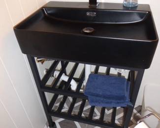 For prices & more info,&nbsp;copy & paste link below:&nbsp;

https://beforeudemo.com/sales-event/naperville-brick-cape-cod-style-home-demolition-sale/