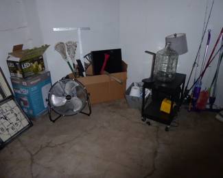 For prices & more info,&nbsp;copy & paste link below:&nbsp;

https://beforeudemo.com/sales-event/naperville-brick-cape-cod-style-home-demolition-sale/