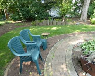 For prices & more info,&nbsp;copy & paste link below:&nbsp;

https://beforeudemo.com/sales-event/naperville-brick-cape-cod-style-home-demolition-sale/