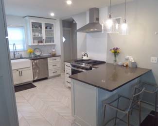 For prices & more info,&nbsp;copy & paste link below:&nbsp;

https://beforeudemo.com/sales-event/naperville-brick-cape-cod-style-home-demolition-sale/