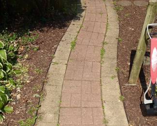 For prices & more info,&nbsp;copy & paste link below:&nbsp;

https://beforeudemo.com/sales-event/naperville-brick-cape-cod-style-home-demolition-sale/