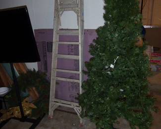 For prices & more info,&nbsp;copy & paste link below:&nbsp;

https://beforeudemo.com/sales-event/naperville-brick-cape-cod-style-home-demolition-sale/