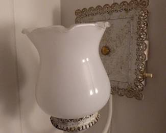 For prices & more info,&nbsp;copy & paste link below:&nbsp;

https://beforeudemo.com/sales-event/naperville-brick-cape-cod-style-home-demolition-sale/