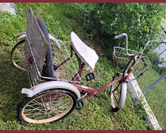 Vintage 3 Wheeler; Just Add Flowers and Voila! Yard Art!