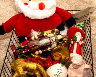 947 Christmas Lot 20.00