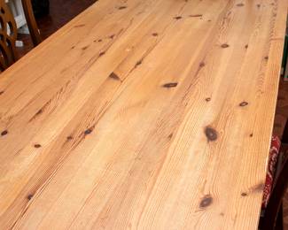 980 Farm House Table Detail