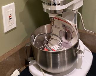 Kitchen-Aid Mix Master 