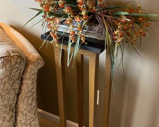 Pedestal Plant Stand 