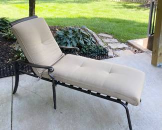 Chaise Lounge w/ Cushion 