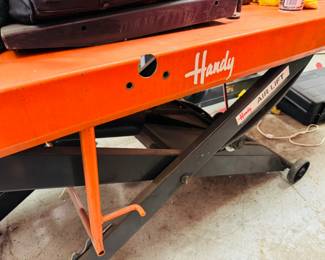 Handy Air Lift Motorcycle Lift