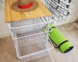 Laundry cloths racks