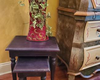 Modern nesting tables