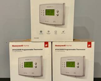 (3) New Honeywell Home Thermostat's