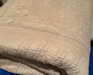 Queen size quilt *silk*