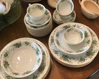 Noritake Daphne pattern