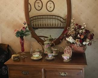 Nice oak dresser and mirror