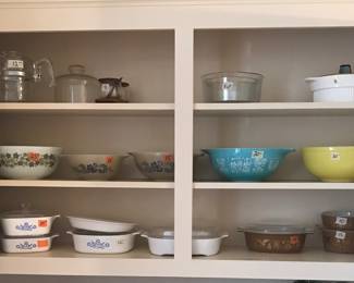 Pyrex, corning ware