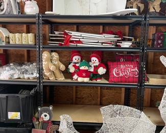 Wooden sleigh and other decor 