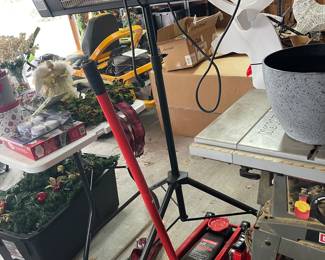 Heavy duty floor jack, shop light