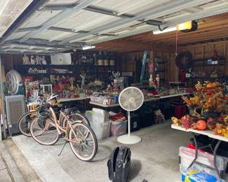 FULL GARAGE!  2 ladies bikes 26"