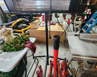 Shop light, heavy-duty Jack